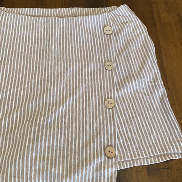 Button Wrap Skort - Picture 3 of 12